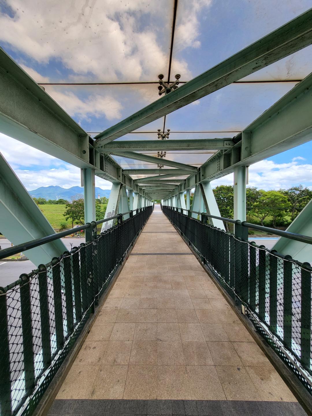 （影音）歷來最平價摺疊手機！三星 Galaxy Z Flip 3 開箱體驗