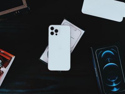 舊旗艦迎降價潮!iPhone 12 Pro 下殺破 6,000、三星也有近萬元 舊旗艦迎降價潮!iPhone 12 Pro 下殺破 6,000、三星也有近萬元
