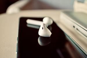 最快今年上市！傳蘋果新一代 AirPods 3 耳機已開始量產