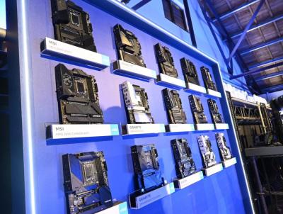 首度支援 PCIe 5.0、DDR5!Intel 全新 Z690「旗艦主機板」搶先看 首度支援 PCIe 5.0、DDR5!Intel 全新 Z690「旗艦主機板」搶先看