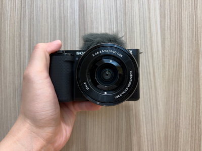 「剛拍片」該買手機還是 Vlog 相機?開箱 Sony ZV-E10 「剛拍片」該買手機還是 Vlog 相機?開箱 Sony ZV-E10