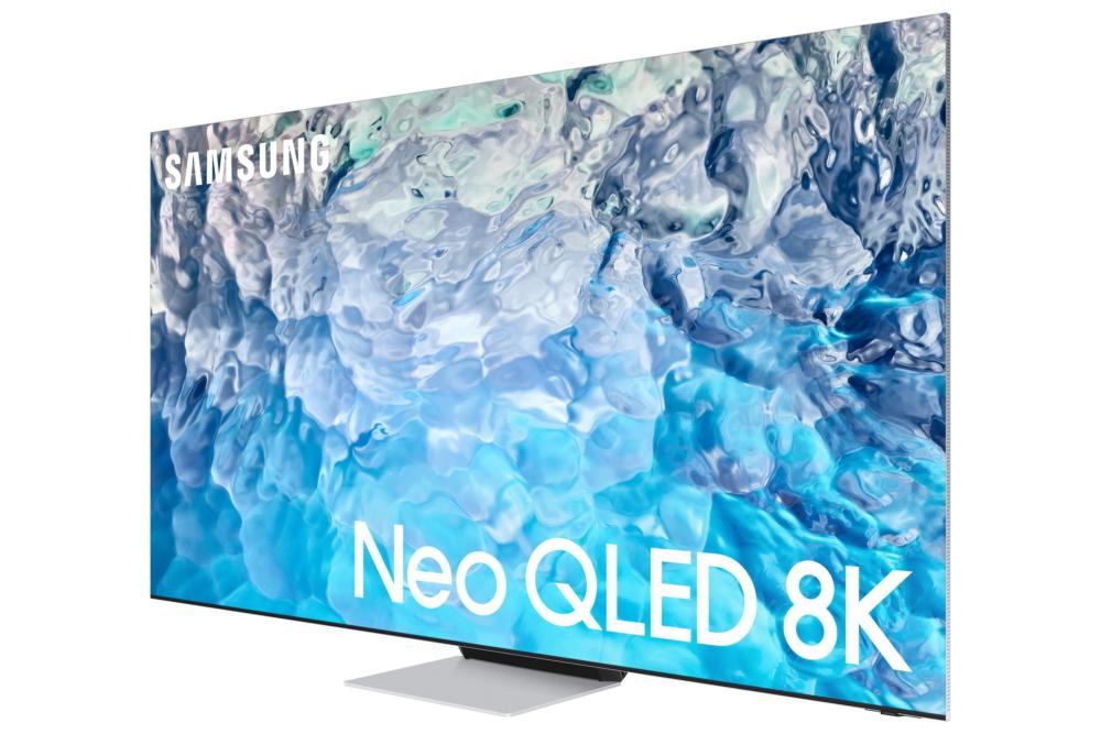 三星新款Neo QLED電視系列,支援144Hz流暢顯示,可達16,384階亮度控制,比前代提升四倍。(圖三星提供)
