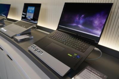 開學季想換電腦?外媒盤點 8 款「最佳學生筆電」 開學季想換電腦?外媒盤點 8 款「最佳學生筆電」