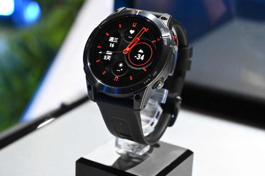 epix 全方位 GPS 智慧腕錶。(圖/記者黃肇祥攝)