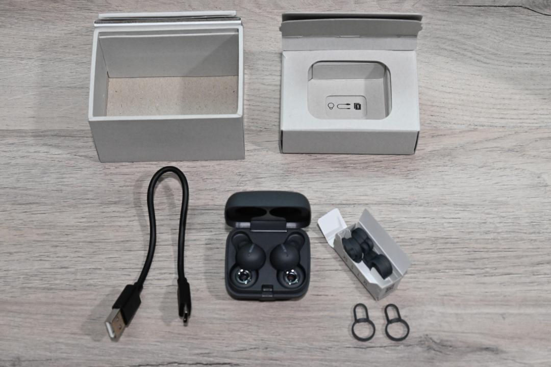 盒裝內容物。（圖／記者黃肇祥攝）