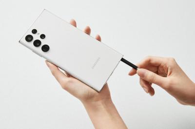 還沒開賣就陷缺貨潮？三星S22系列預購需求爆量　全球首發市場發貨延遲