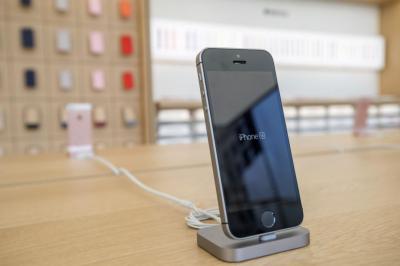 Touch ID還在不在?一張表看懂iPhone SE3傳聞規格「上代比一比」 Touch ID還在不在?一張表看懂iPhone SE3傳聞規格「上代比一比」