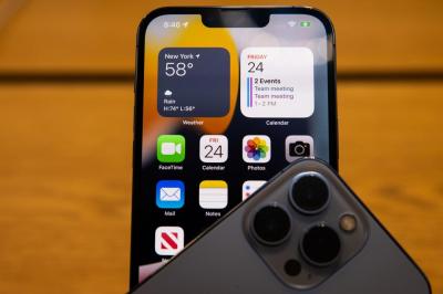 小技巧學起來!iPhone一招變偷拍神器、免上鎖隱藏私密照片 小技巧學起來!iPhone一招變偷拍神器、免上鎖隱藏私密照片