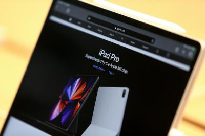 新iPad只用1個月莫名「變彎」!過來人曝「2點」防悲劇 新iPad只用1個月莫名「變彎」!過來人曝「2點」防悲劇