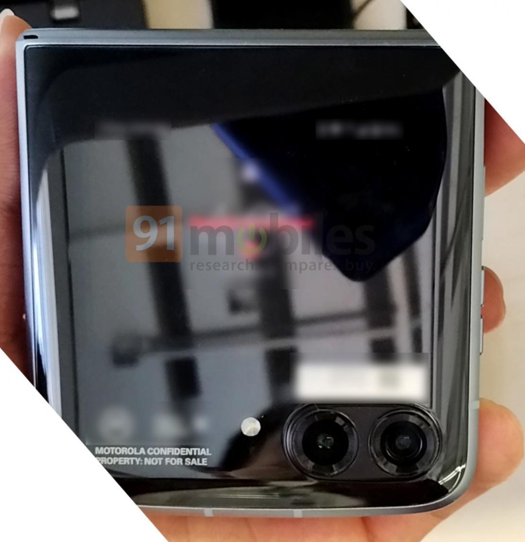 Motorola Razr 3先前流出的諜照。（圖／網路）