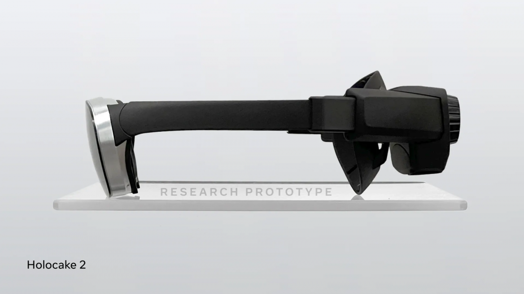 Meta 的 VR 原型機 (圖/翻攝自 The Verge)