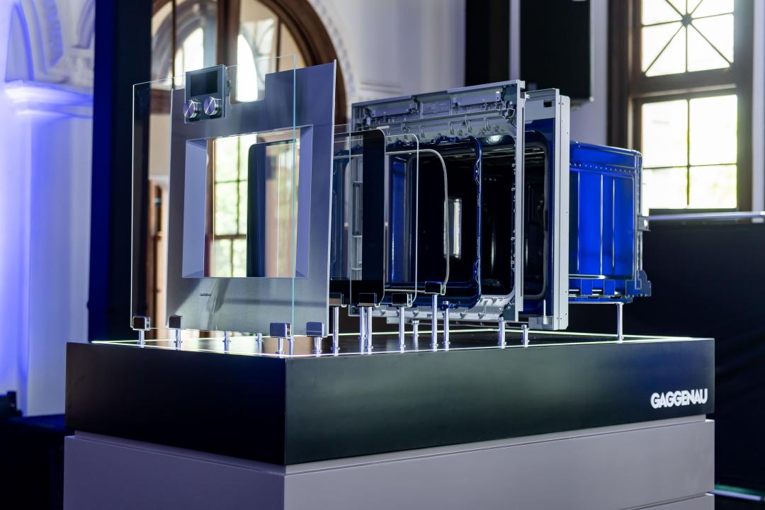 Gaggenau美學展首度拆解400系列烤箱。（圖／Gaggenau）