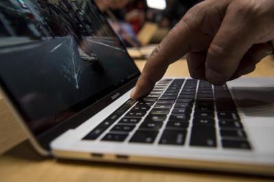 時代眼淚!「首款Touch Bar」MacBook Pro蘋果列過時產品 時代眼淚!「首款Touch Bar」MacBook Pro蘋果列過時產品