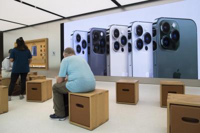傳蘋果手機 2 大原因喊漲!頂規款 iPhone 14 恐飆破 6 萬元 傳蘋果手機 2 大原因喊漲!頂規款 iPhone 14 恐飆破 6 萬元