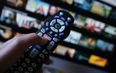 Netflix準備推看廣告低價方案!執行長認了是「內容有閹割」 Netflix準備推看廣告低價方案!執行長認了是「內容有閹割」