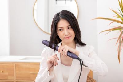 夏天髮型易塌太崩潰!設計師:造型器「選這點」很重要 夏天髮型易塌太崩潰!設計師:造型器「選這點」很重要