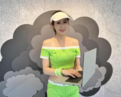 宏碁輕薄筆電跟進OLED風潮!首款Swift 3升級上市 宏碁輕薄筆電跟進OLED風潮!首款Swift 3升級上市
