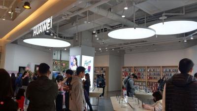 華為沒手機可賣、全台品牌專賣店吹熄燈號?近3年關到僅剩3家 華為沒手機可賣、全台品牌專賣店吹熄燈號?近3年關到僅剩3家