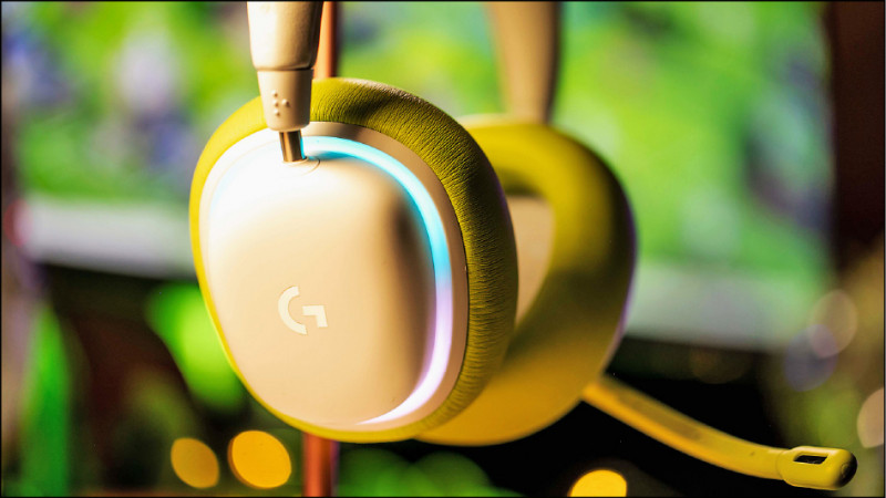 Logitech G G735無線美型RGB遊戲耳機麥克風，透過Logitech Blue VO!CE能達到變聲效果。