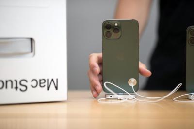 蘋果五大新品發表時間曝光!iPhone 14恐因「台海緊繃」藏變數 蘋果五大新品發表時間曝光!iPhone 14恐因「台海緊繃」藏變數