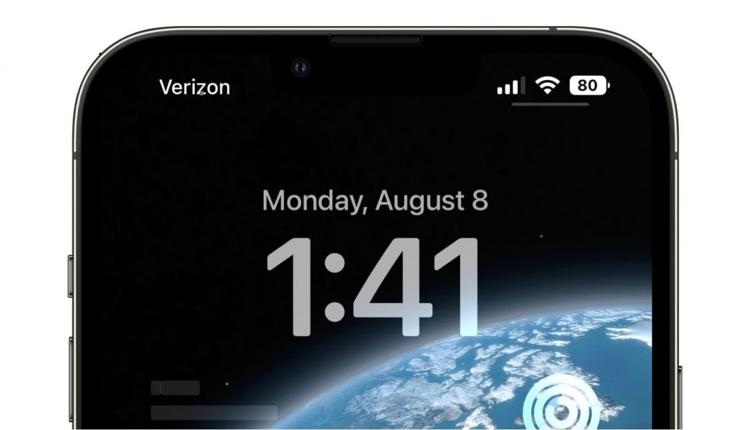在iOS 16 Beta 5中,劉海螢幕頂部可直接顯示電量百發分比。(圖/macrumors)