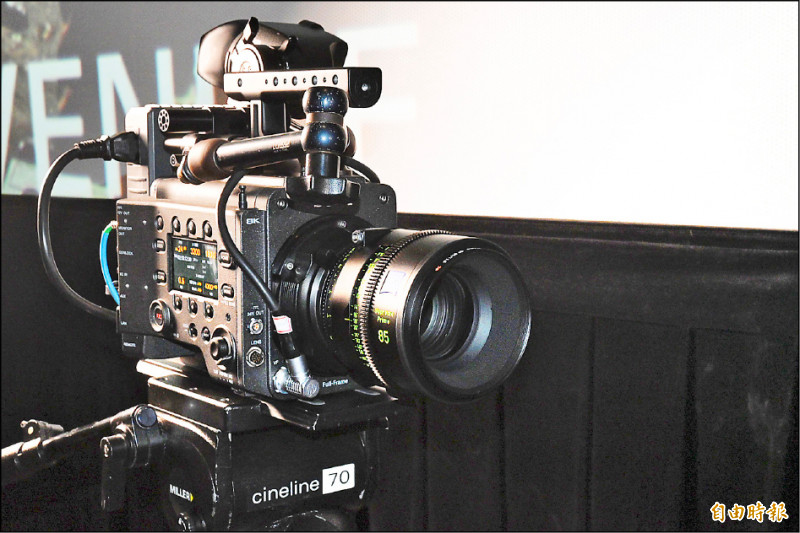 VENICE 2支援Sony旗下的E接環鏡頭，也能透過轉接使用PL接環鏡頭。
（記者黃肇祥攝）