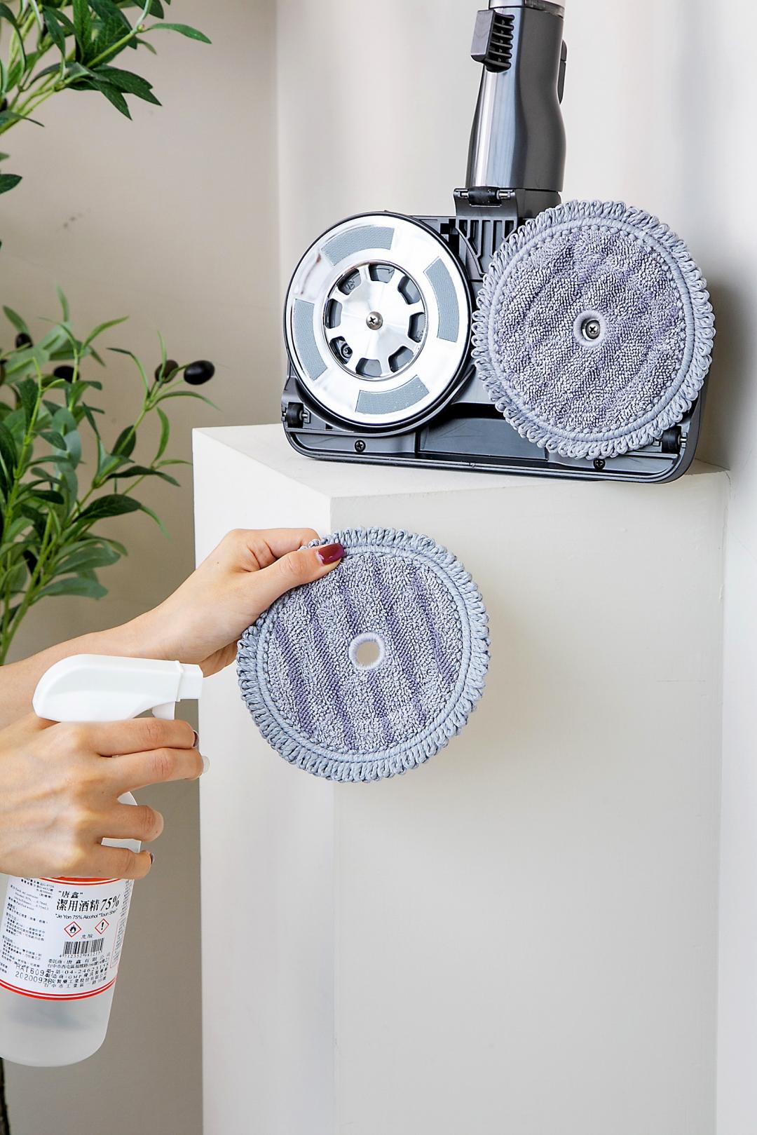 LG CordZero A9T系列可搭配雙旋濕拖吸頭使用，先吸塵再拖地，還可加入消毒水或酒精，地板乾淨同步消滅病菌。