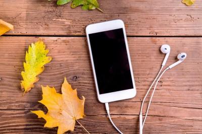 iPhone 率先砍耳機孔「正解還是帶歪風」?外媒點評:正確決定 iPhone 率先砍耳機孔「正解還是帶歪風」?外媒點評:正確決定