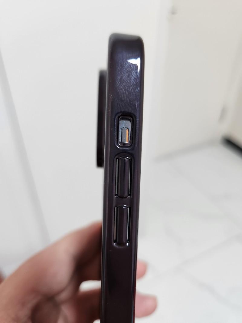 iPhone 14 Pro保護殼跟iPhone 13 Pro不能通用。