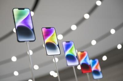 五大電信iPhone 14預約開跑!中華只開放3小時 台灣大搶先公開0元資費 五大電信iPhone 14預約開跑!中華只開放3小時 台灣大搶先公開0元資費