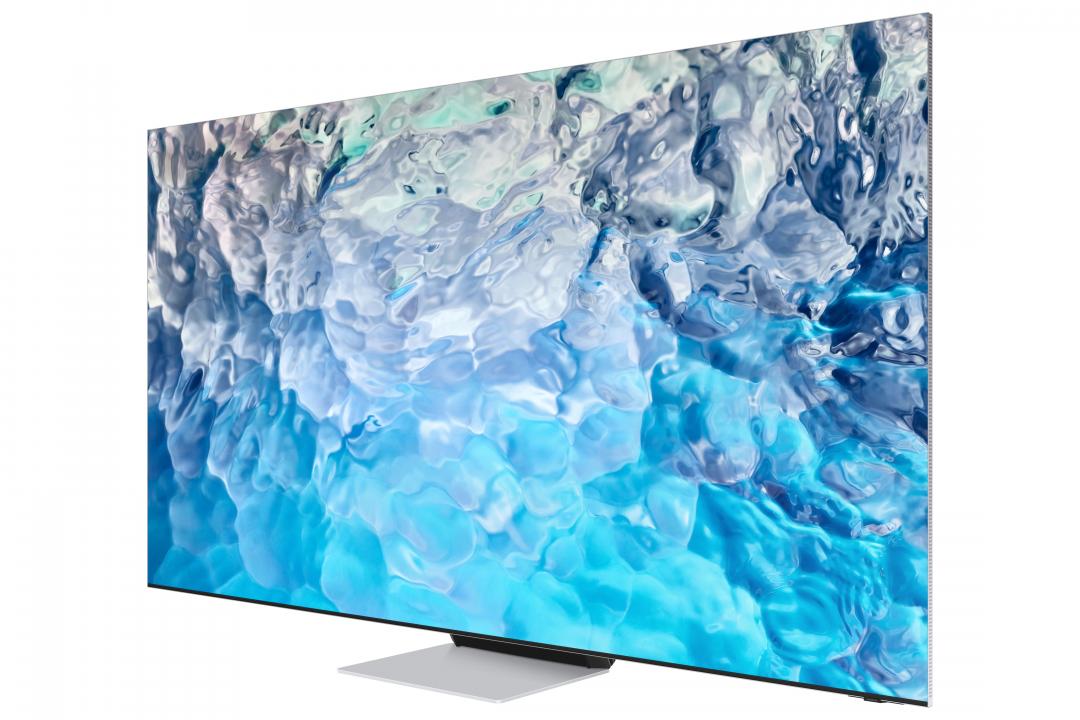 【三星 電視專用NFT平台】三星Neo QLED系列全面採用Mini LED技術,涵蓋4K、8K,尺寸55吋至98吋。全新8K系列擴充至20個獨立AI神經演算效能,以及加入立體景深強化技術,增進畫質之外,讓「韓劇歐巴」更顯立體。此外,導入電視專用的NFT平台,可用大螢幕展示收藏作品。