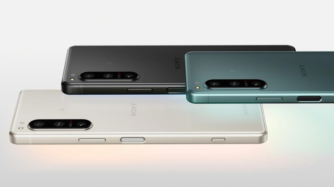 Xperia 5 IV推出創意黑、活力白、風格綠等三種手機顏色選擇。(圖/Sony Mobile提供)