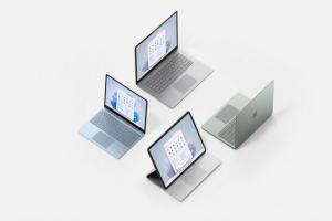 時鐘搬家、任務欄也變不一樣？傳微軟Windows 12 新介面意外曝光