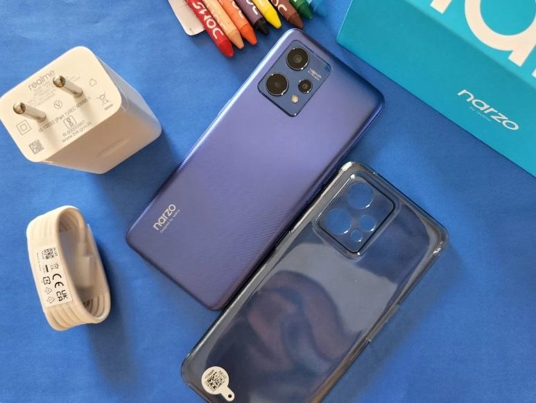 定價免萬元的平價5G手機realme Narzo 50 Pro，第三季再降近兩成。（圖／傑昇通信提供）