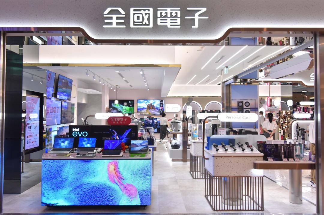 全國電子微風南山店瞄準百貨家庭客層跟時尚族群。(圖/全國電子)
