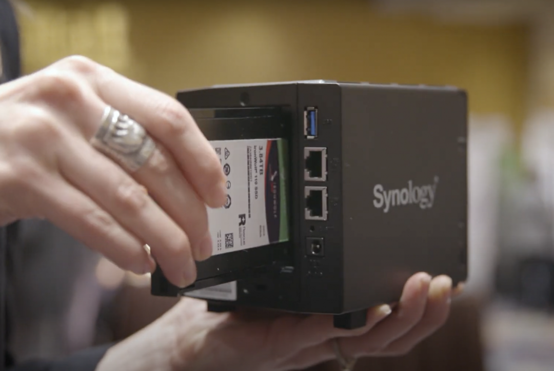 入手NAS前需要考慮「BAY數」，意指能安插的硬碟數量。