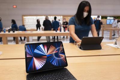 iPad 巧控鍵盤將用上「Touch Bar」設計?蘋果新專利曝光 iPad 巧控鍵盤將用上「Touch Bar」設計?蘋果新專利曝光