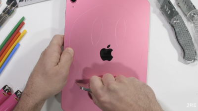 蘋果iPad 10耐用度如何?YouTuber超暴力實測曝真相 蘋果iPad 10耐用度如何?YouTuber超暴力實測曝真相