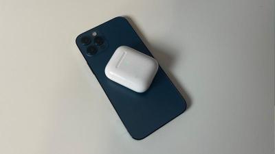 iPhone 15支援反向無線充電?蘋果新專利曝光 iPhone 15支援反向無線充電?蘋果新專利曝光