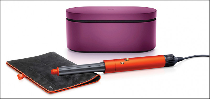 Dyson Airwrap HS05多功能造型器「托帕石橙紅」限定版,售價17,600元。官網限定加贈專用順髮梳。