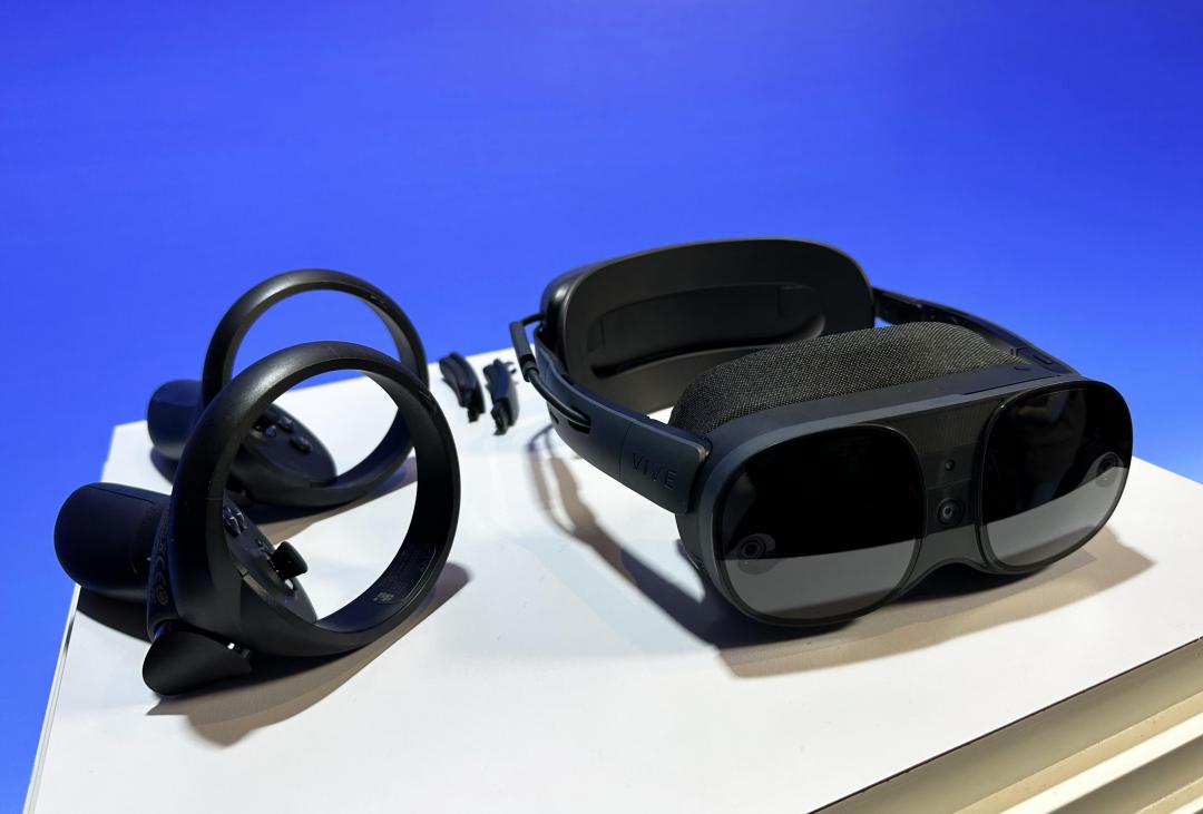 HTC VIVE XR Elite提供110度視角和4K解析度。(圖/記者吳佩樺攝)