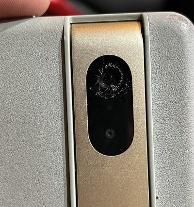 Google Pixel 7鏡頭玻璃破裂災情不止！台灣苦主收客服「6個字」心寒