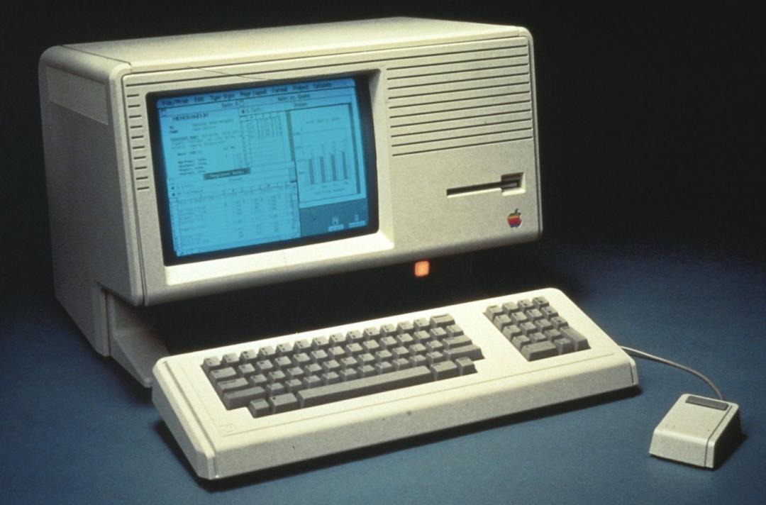 Apple Lisa,1,983年上市。(圖/翻攝網路)
