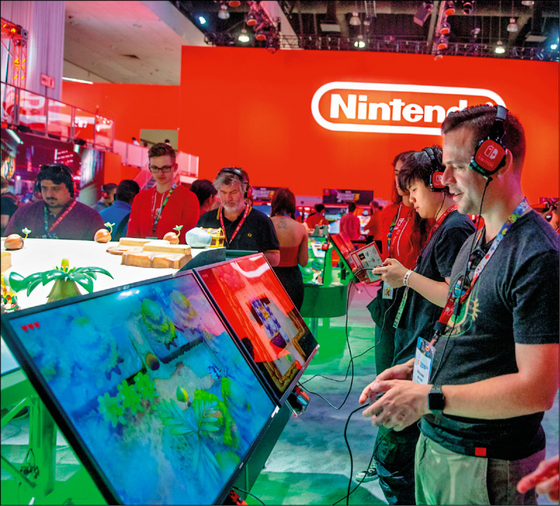 有外媒揭露，微軟、索尼和任天堂等主機遊戲大廠恐怕都不參與2023 E3電玩展。（彭博社）