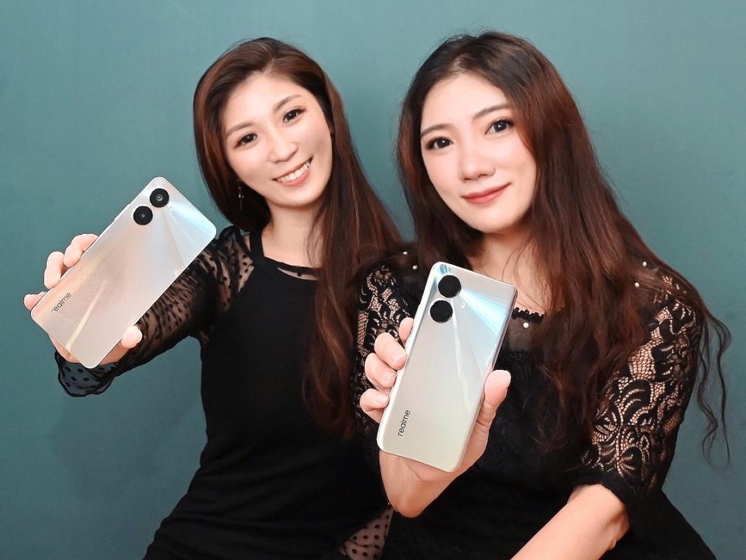 新機上市活動一結束就降2成左右的realme 10 Pro系列，加速春節換機買氣。（圖／傑昇通信提供）