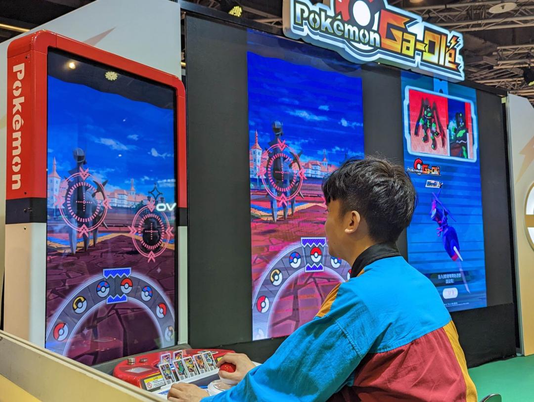 「Rush系列導入全新遊玩機能「雙重衝鋒」,「超夢」、「索爾迦雷歐」、「露奈雅拉」等可使用「雙重衝鋒」的強力加傲樂卡匣(圖/記者劉惠琴攝)