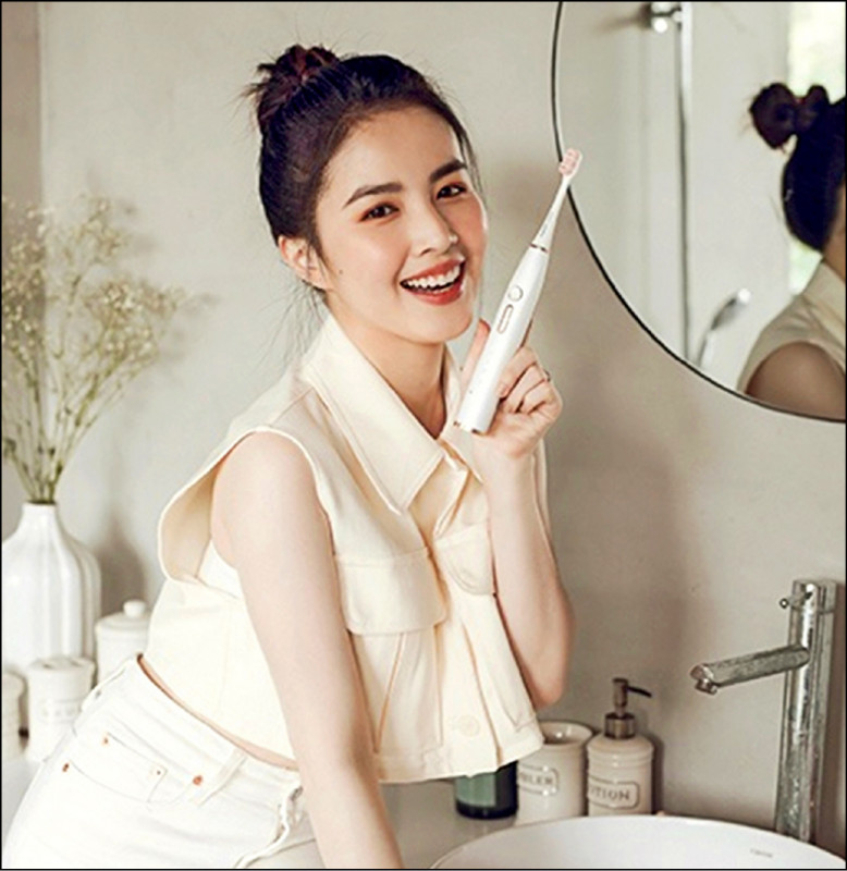 Colgate 高露潔／GLINT十段式護齦聲波電動牙刷