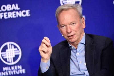 Google前CEO警告:暫緩AI研究 中國將乘隙而入 Google前CEO警告:暫緩AI研究 中國將乘隙而入