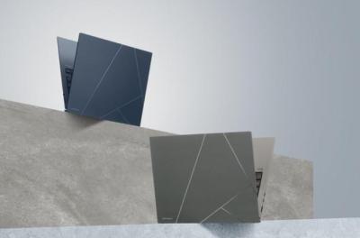 〈筆電話題新品〉華碩最薄OLED筆電厚度僅1公分 〈筆電話題新品〉華碩最薄OLED筆電厚度僅1公分