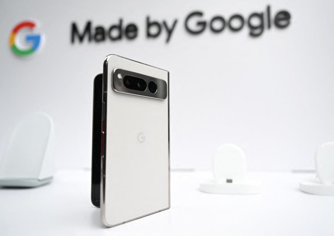 Google 逼近原價「回收 iPhone」！重金誘惑果粉改用 Pixel 摺疊手機